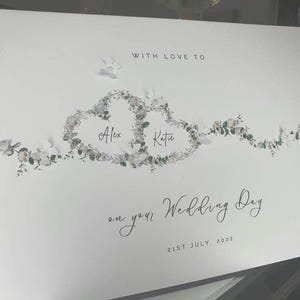 Witte trouwkaart, trouwkaart met twee harten, gepersonaliseerde trouwkaart met naam en datum, naar de nieuwe heer en mevrouw, trouwkaart