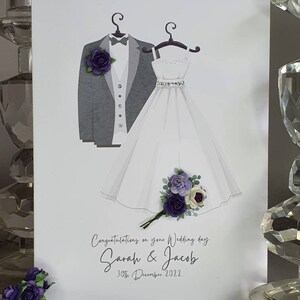 Personalisierte Hochzeitskleiderkarte, Hochzeitskarte, Hochzeitskleid und Anzugkarte, besondere Blumenstrauß Hochzeitskarte, Hochzeitsglückwünsche