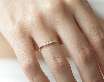 10k/14k/18k Gold Seven Diamond Ring / Solid Gold Wedding Ring / Handmade Diamond Ring / Dainty Ring / Best Mother's Day Gift/ Christmas Gift