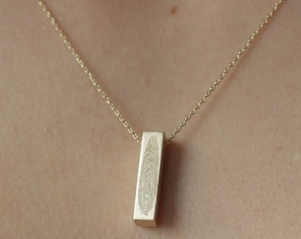14k Gold Personalized Vertical Bar Necklace: Engraved Name, Fingerprint