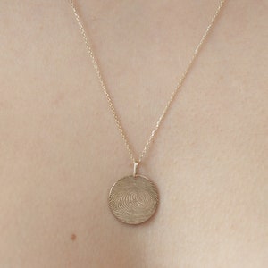 10k/14k/18k Solid Gold Fingerprint Necklace/Gold Round Fingerprint Necklace/Handmade Memorial Necklace / Memorial Gifts