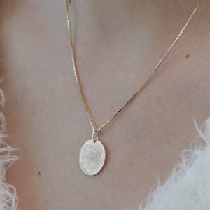 14k Solid Gold Fingerprint Necklace/Gold Round Fingerprint Necklace/Handmade Memorial Necklace / Memorial Gifts