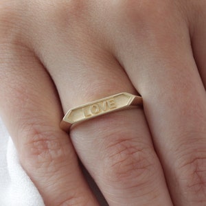10k, 14k, 18k Engraved Signet Solid Gold Ring, Gold Signet Gold Ring, Handmade Gold Engraved Signet Ring, Engraved Signet Ring