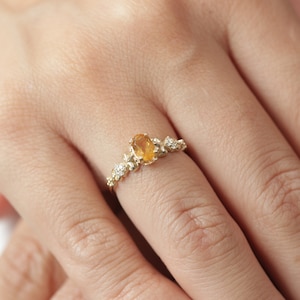 Handgemachter Citrin Goldring: Massiver 14k Ovaler Edelstein