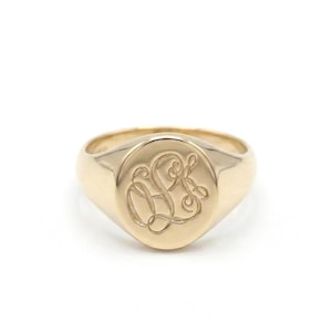 Personalized Gold Signet Ring – Custom Monogram Engraved Pinky Ring