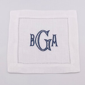 Leinen-Cocktail-Serviette mit Monogramm, gerippte Schrift, 4er-Set