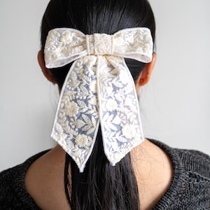 Embroidered Lace Hair Bow Bridal Hair Clip Indian Saree Bow Barrette Off White Bow with Long Tails Boho Hair Accessory Romantic Vintage Bow