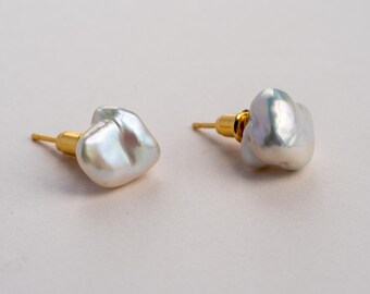Keshi Pearl Earrings Minimalist Everyday Ear Studs 18K Gold Vermeil 925 Sterling Silver Earrings June Birthstone Gift for Her Party Favors
