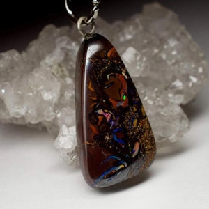 Natural Opal Pendant Mens Boulder Koroit Necklace Australian Gemstone Unisex Jewelry Man Opal Pendant October Birthstone Gothic Style Magic