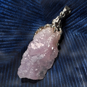 Rose Quartz Crystal Silver Pendant Pale Pink Color Raw Uncut Stone Natural Brazilian Gemstone Unisex Jewelry Taurus Birthstone Peony Flower