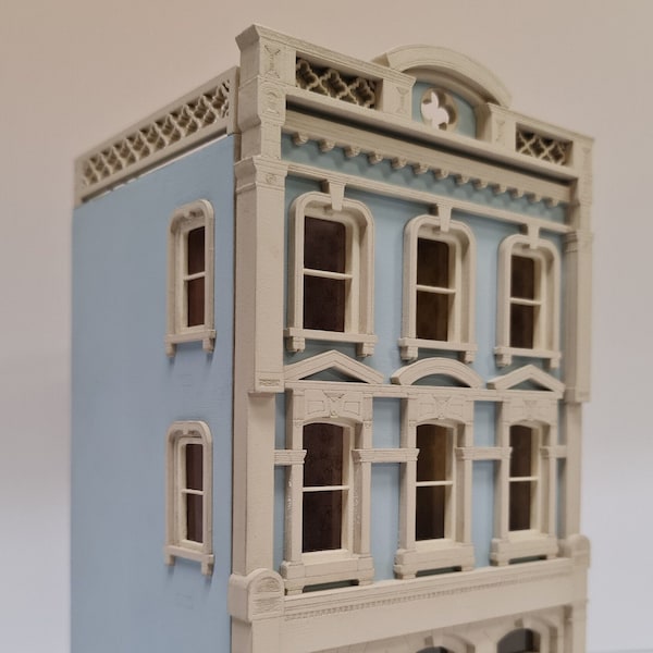 Maison Doree / Dollhouse miniature kit in 1;48th scale