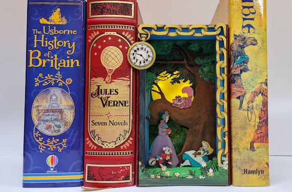 Alice in Dreamland -Book Nook Kit - Diorama