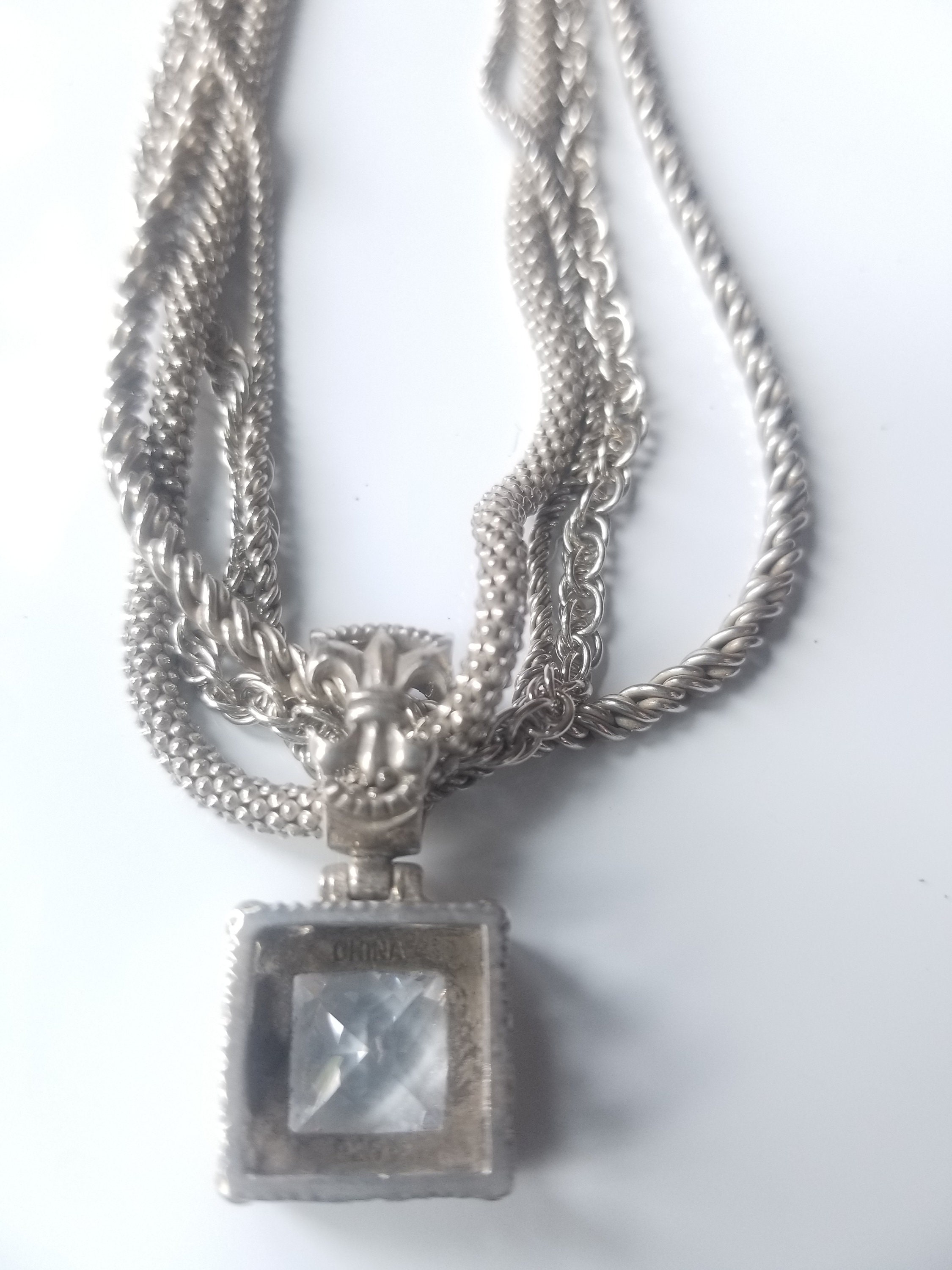 SENZA RISERVA| SET ORECCHINI E PENDENTE TIFFANY & CO IN DIAMANTI, | Christie's