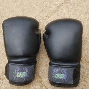 1 Pair Black CKB Boxing Gloves (King)