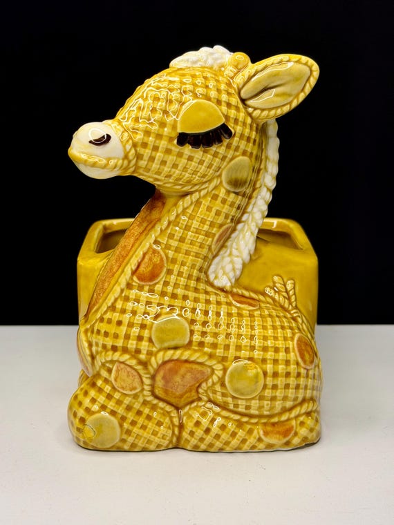 Vintage Lefton Ceramic Giraffe Planter – MCM Yellow Gingham Baby Giraffe Pot – Kitsch Nursery Decor or Vintage Animal Planter