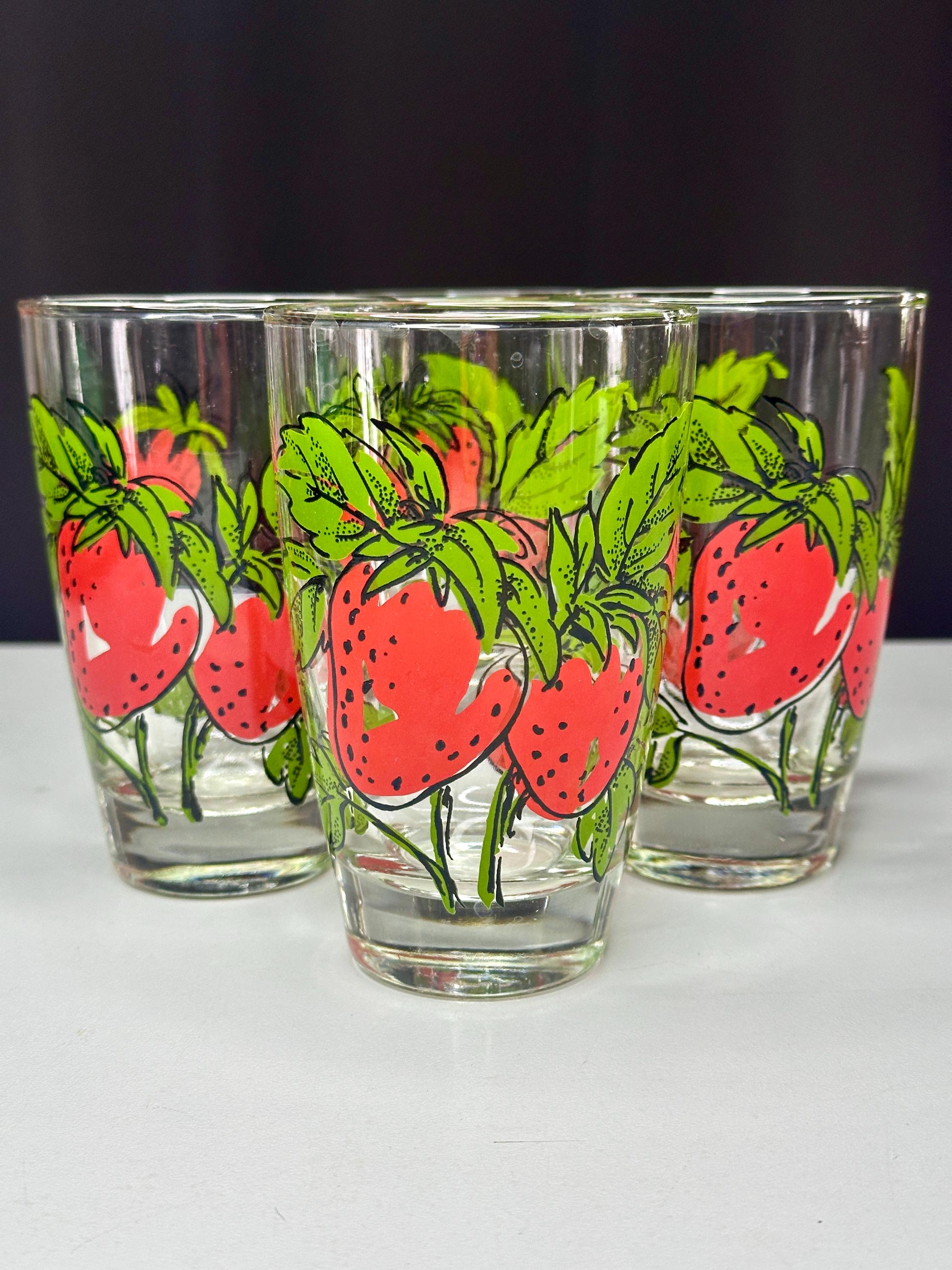Set of Four Vintage Libbey Strawberry Glasses/Vintage Strawberry Kawaii/Vintage Strawberry Glasses
