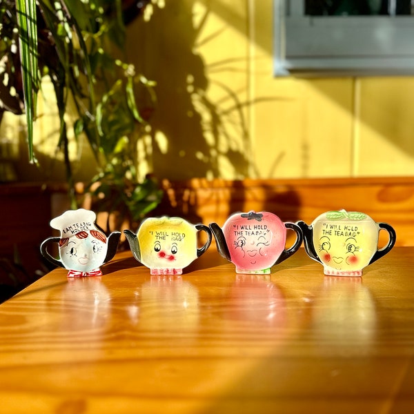 Votre choix de quatre porte-sachet de thé en céramique anthropomorphes doux « I Hold Your Teabag »/accessoires de thé MCM vintage