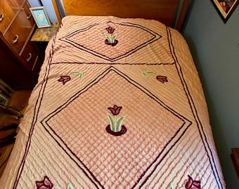 Vintage Pink Tulip Chenille Bedspread – Pink with Floral Tulip Design – Cottagecore / Shabby Chic Bedding-MCM Chenille Bedspread