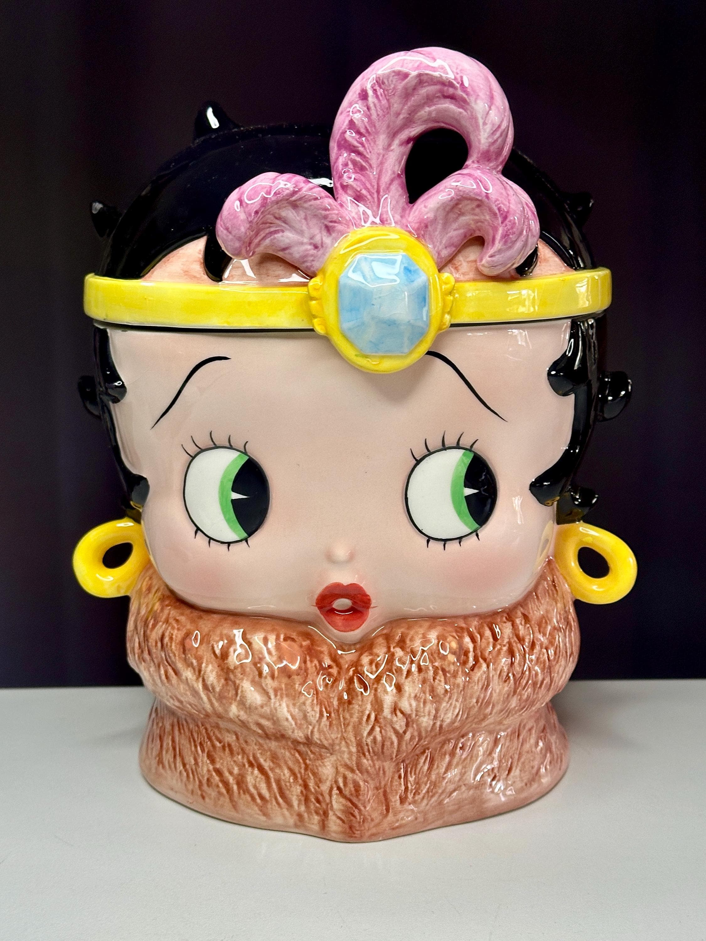 Vintage Betty Boop Ceramic Cookie Jar – Collectible Cartoon