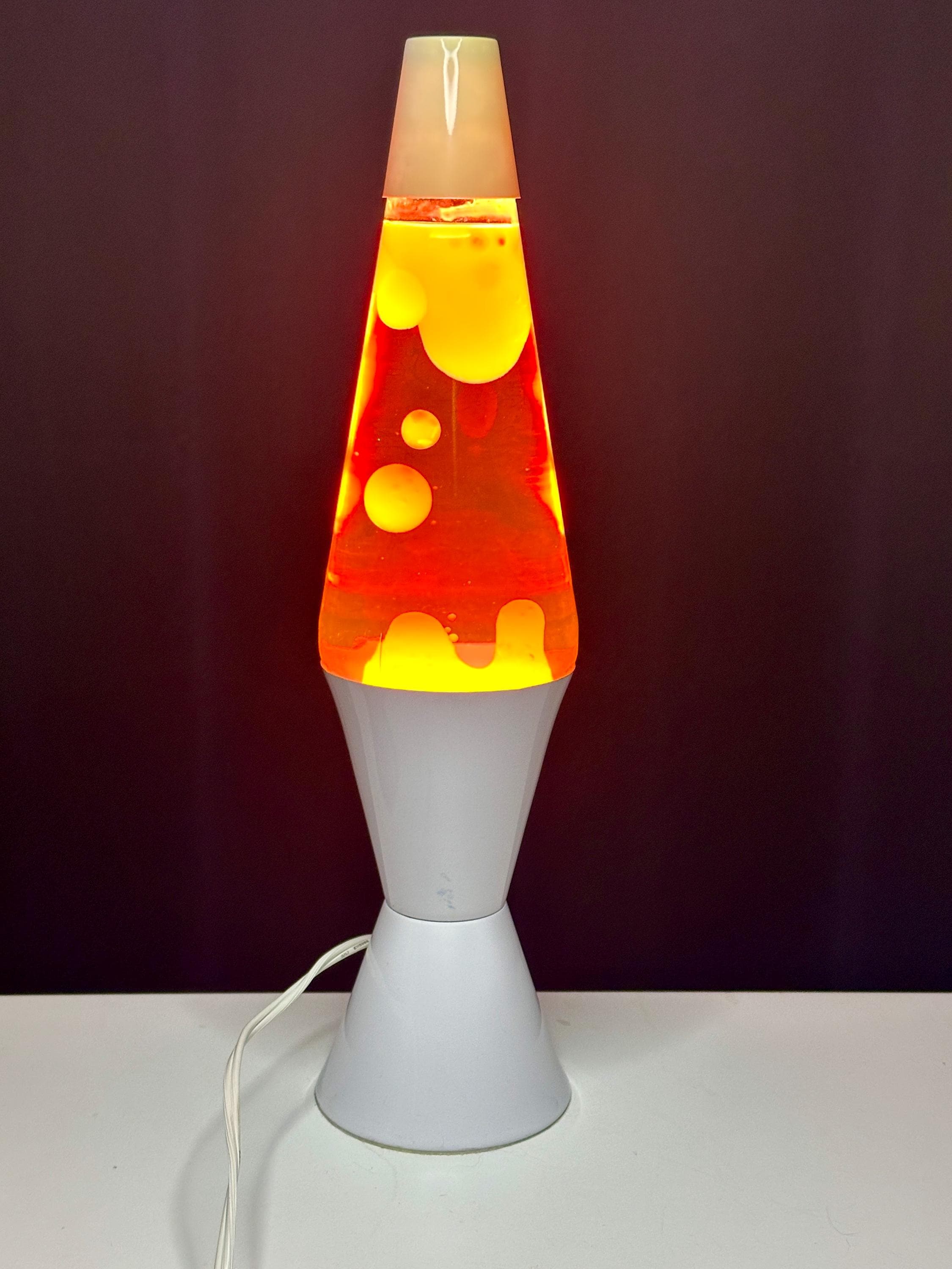Vintage Lava Lite Lava Lamp – Classic Vintage White & Pink Lava