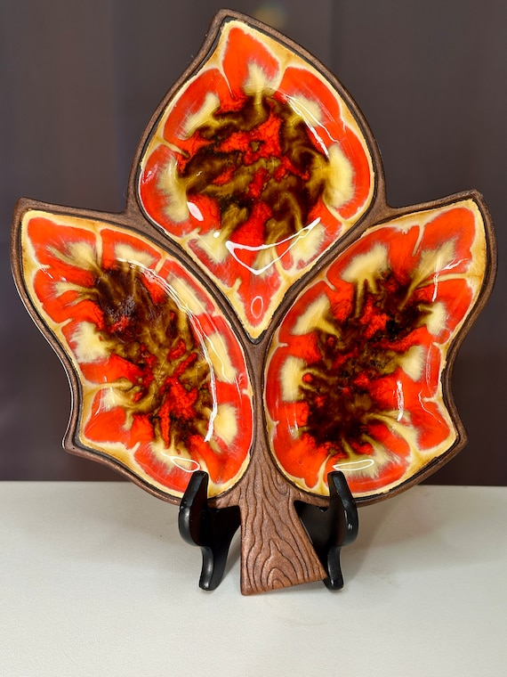 ハンドメイド　アイスクリーム皿　木製　3枚セット　コーラルレッド　T-355 Vintage 1962 Treasure Craft Three Bowl Divided Leaf Dish/vintage