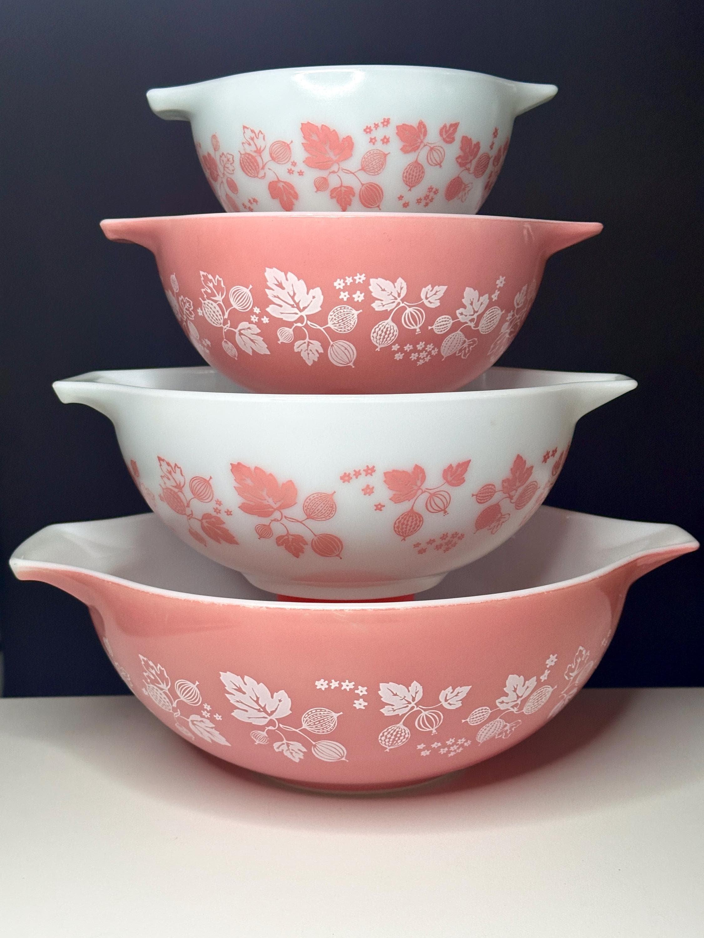Vintage Pyrex “pink Gooseberry” Cinderella Mixing Bowl Set