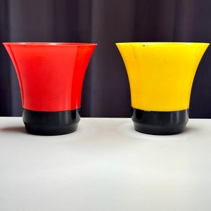Set of Two Vintage MCM Small Plastic Planting Pots/Vintage Quality Molding Co. Mid Century Red and Yellow Flower Pots
