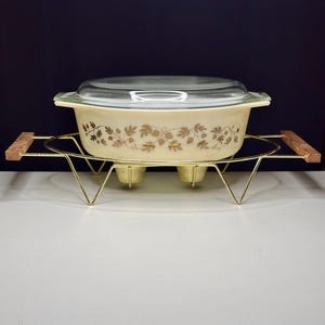 Vintage Pyrex Golden Acorn 2.5 Quart Casserole Dish with Candle Warmer Stand & Lid – Vintage Pyrex/MCM Pyrex