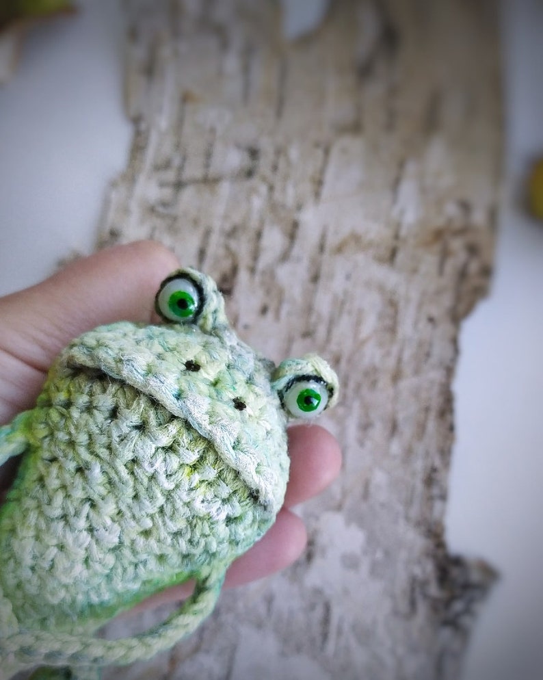 Crochet Frog Pattern, Crochet Amigurumi Animal Doll. Green Frog Crochet