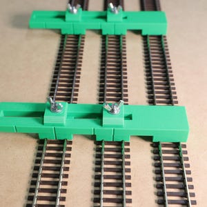 O Scale HO / OO Scale & N Scale Model railroad adjustable track gauges + HO Scale re-railer