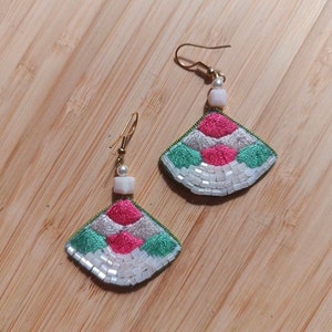 Boucles d'oreilles géométriques | Boucles d'oreilles simples | Boucles d'oreilles pendantes | boucles d'oreilles brodées sur la main