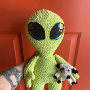 crochet alien and cow plush pattern