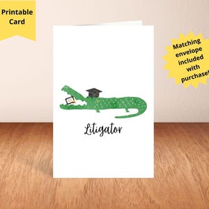 Tarjeta de cocodrilo litigante, tarjeta de graduación de la facultad de derecho, regalo divertido de posgrado de la facultad de derecho, regalo de abogado divertido, regalo de examen de la barra, tarjeta de felicitación 5x7