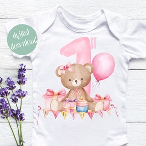 Ours en peluche rose ballons, 1er anniversaire PNG, premier anniversaire sublimation, un ours rose bébé fille premier anniversaire, premier anniversaire ours rose PNG