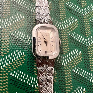 Timex Ladies Watch Dainty Vintage Gorgeous Runs Excellent and Accurate Incredible Condition