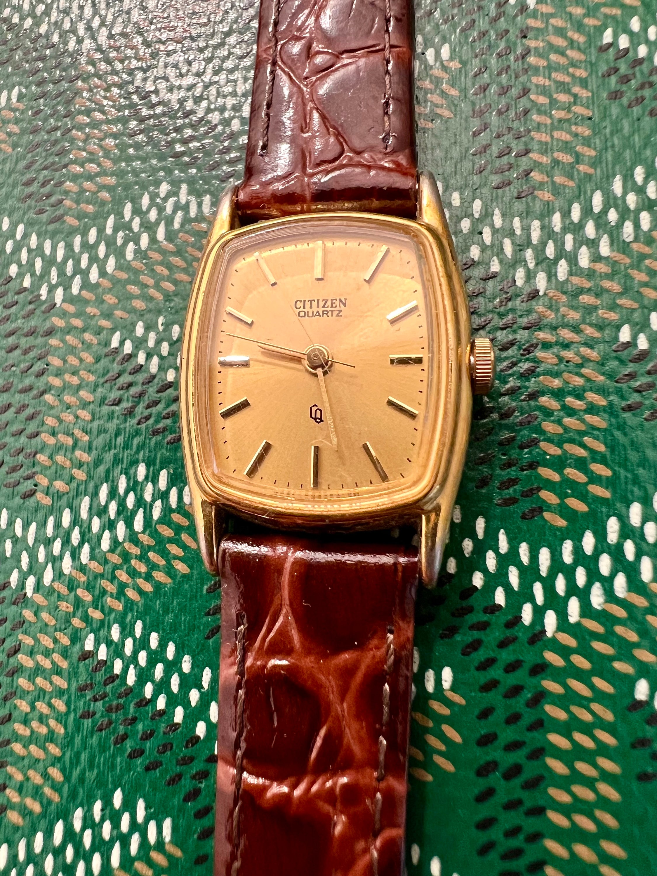 Ladies Citizen Quartz Vintage Watch New Battery New Band  display picture 3