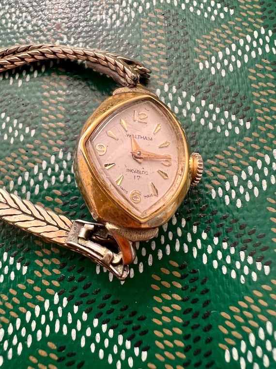 WALTHAM 不動 1/20 12K GF 時計・レディース ゴールド文字盤