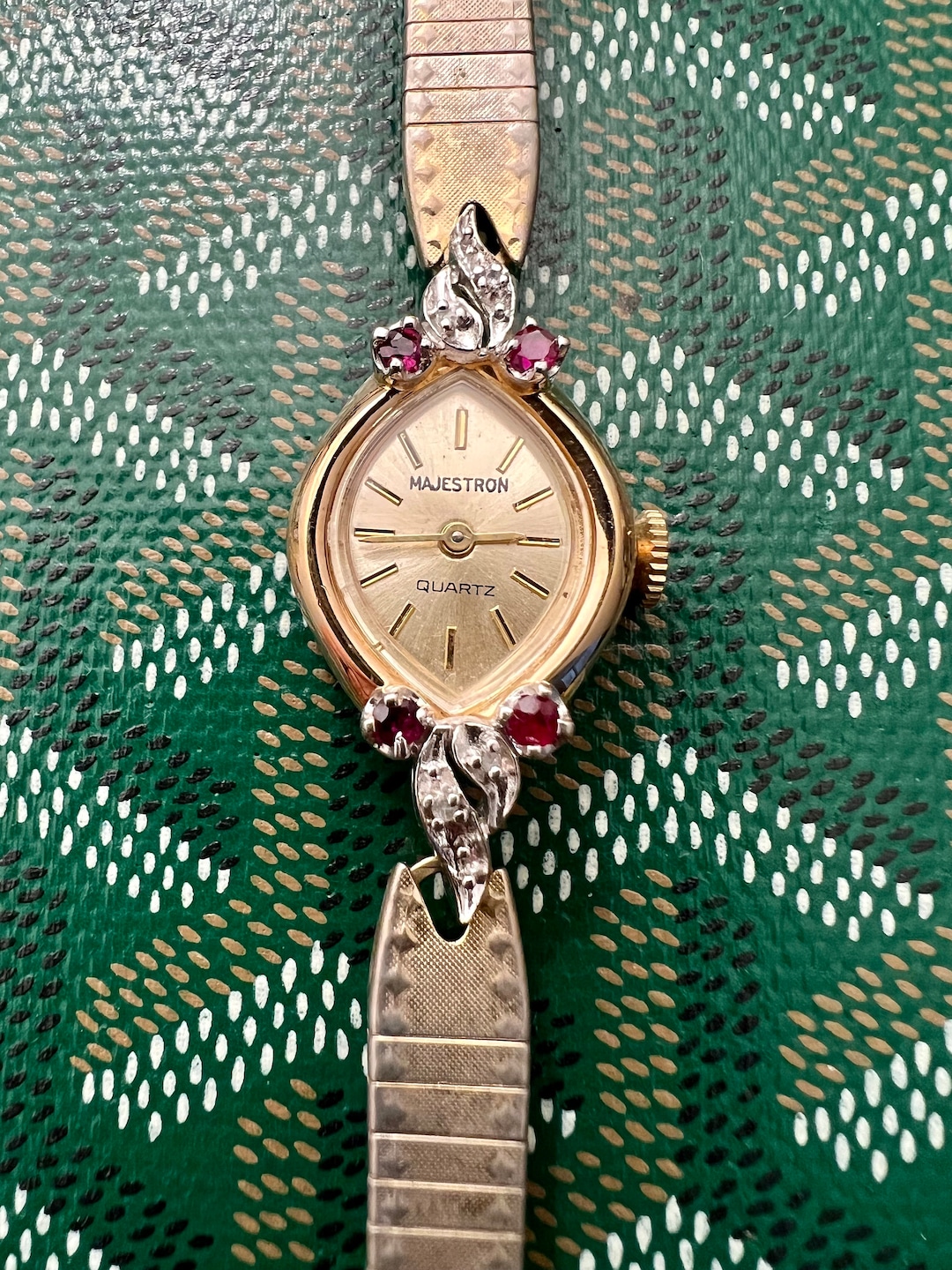 Ladies Vintage Majestron Quartz Watch Gold Plated New Battery Runs