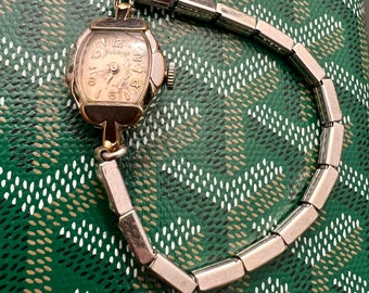 Ladies Benrus watch Dainty and Acquired through an Estate House in New Jersey Runs Perfect white gold Runs Fantastic