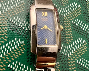 Ladies Citizens Vintage Quartz watch Two Tone silver and blue Runs New Battery Replaced