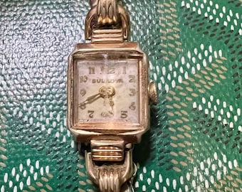 Ladies Bulova Vintage 10K Rolled Gold Plated Watch Estate Jewelry piece Runs Excellent Absolutely Beautiful from 1950