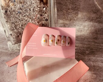 Daisy 3D Press On Nails |Japanese Gel | Press On Nails | Reusable Nails | False Nails | Fake Nails | Coffin Nails | Artist Pattern Nails