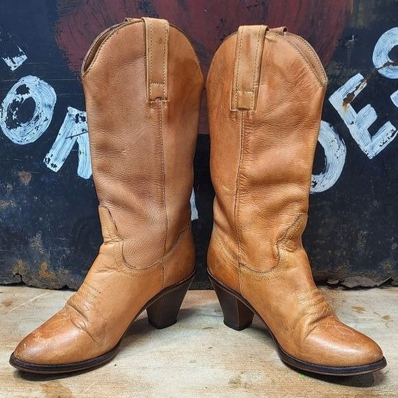 Vintage Woman's Tan Leather Western Boots Size 7.5 - image 9