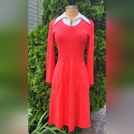 Vintage 60s/70s My Latest Leslie Fay Red Wool wit… - image 2