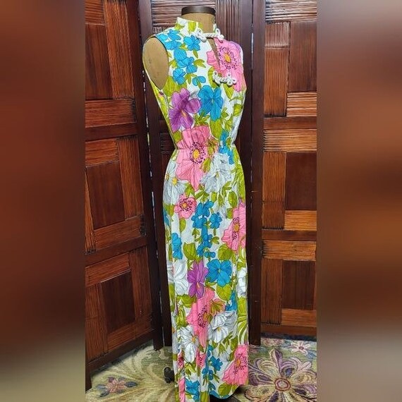 Beautiful Vintage Women's Vibrant Floral Maxi Gar… - image 6