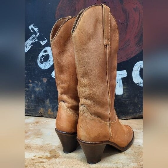 Vintage Woman's Tan Leather Western Boots Size 7.5 - image 6