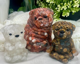 Mopshond beeldje met kristallen chip en hars, yogahoudingen en dikke hond, kwarts, tijgeroog, agaat, hondendecor, gedenkteken voor huisdieren, metafysische geschenken