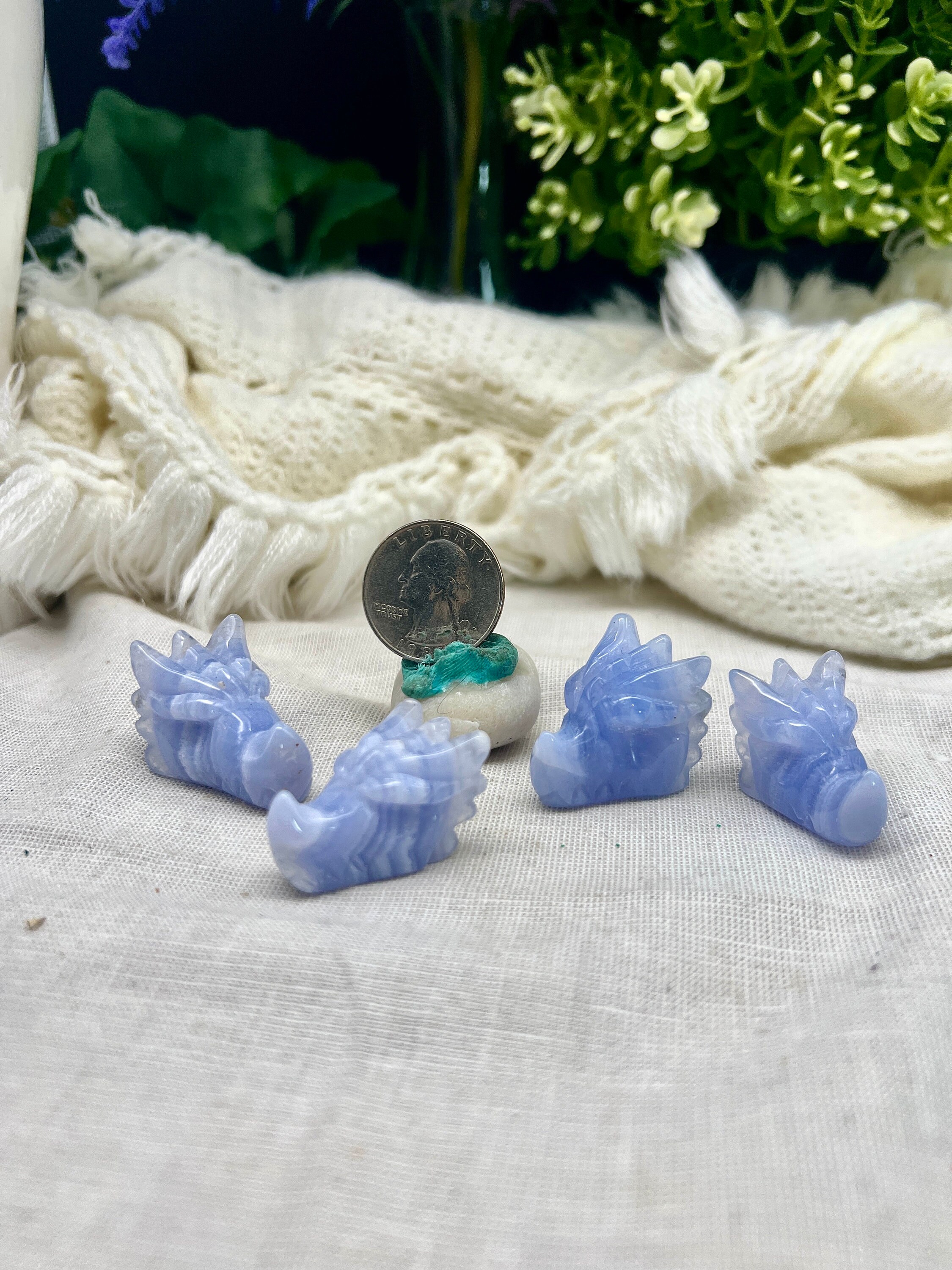 Blue Flower Agate ? Dragon Head factory_crystal_wholesaler | Which Queen shell dragon is  main image 2