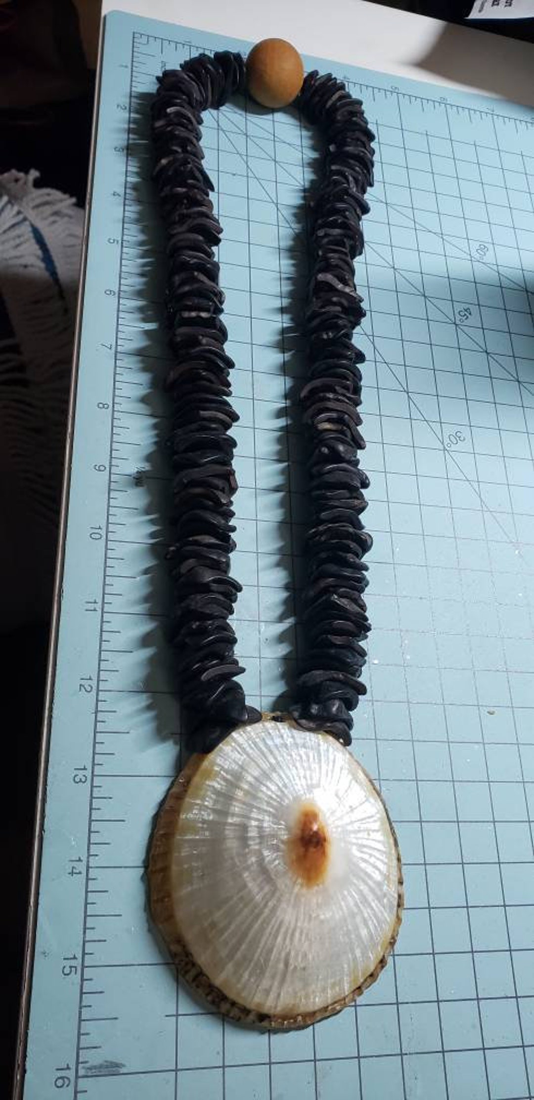 Real Hawaiian Kukui Nut Lei With Opihi Etsy