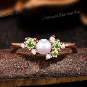 Akoya Pearl Enagement Ring Peridot Ring Gold Moissanite Cluster Wedding Rings for Women August Birthstone Ring Best Friend Gifts for Her